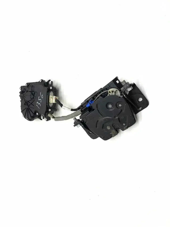 BMW X3 F25 (2010 - 2017) 51244878781 Замок крышки багажника — фото 4