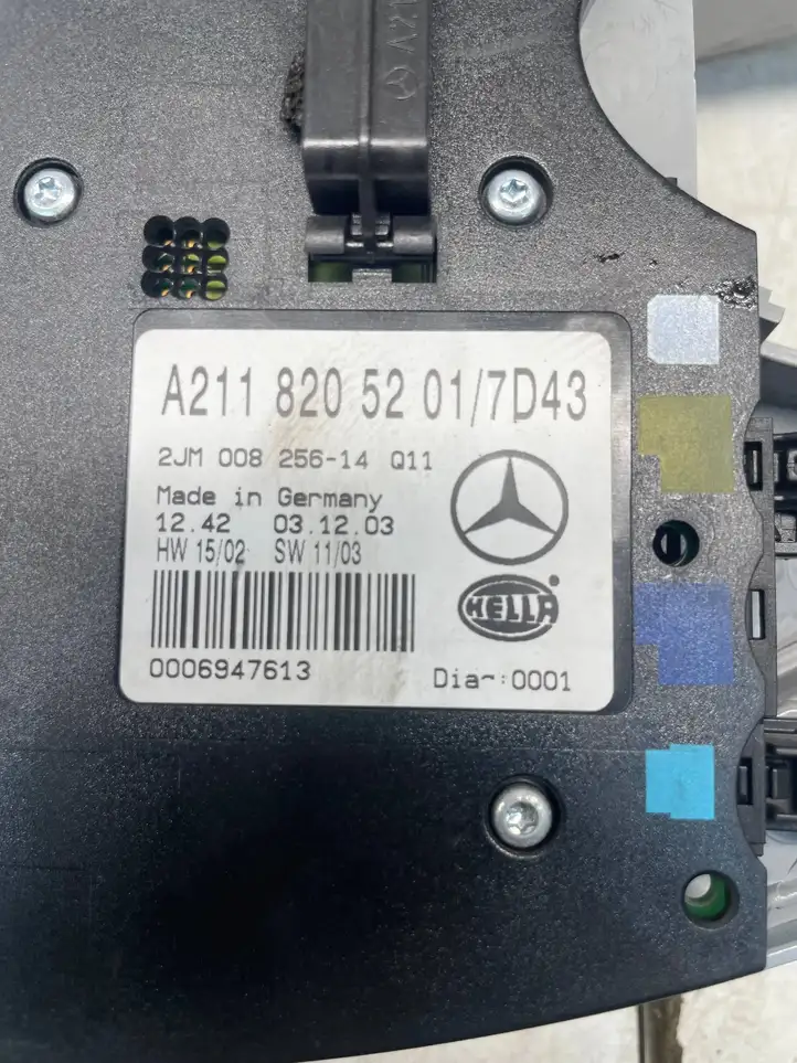 Mercedes-Benz E W211 (2002 - 2009) A2118205201 Передняя подсветка — фото 3