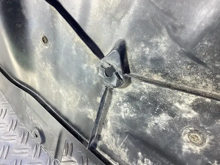 Tesla Model 3 (2017 - 2023) 149877100D Защита днища — фото 4