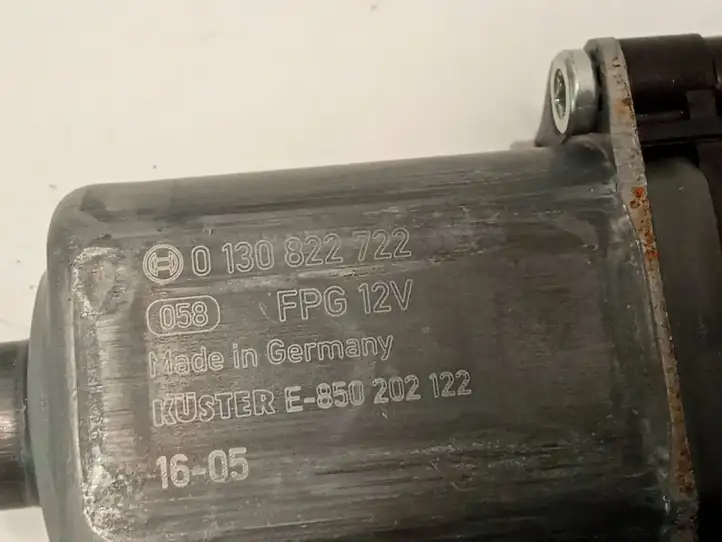 Audi A4 S4 B9 (2015 - 2019) 0130822722 Механизм шторки багажника — фото 2