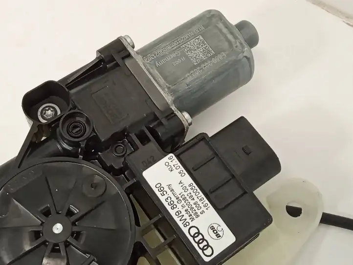 Audi A4 S4 B9 (2015 - 2019) 0130822722 Механизм шторки багажника — фото 8