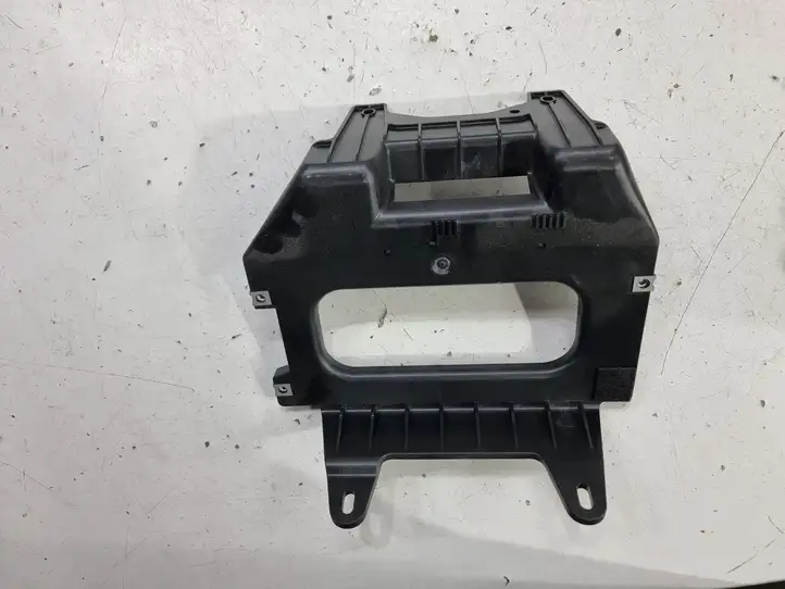 Audi A4 S4 B8 8K (2011 - 2015) 4F0907101A Кронштейн усилителя звука — фото 3