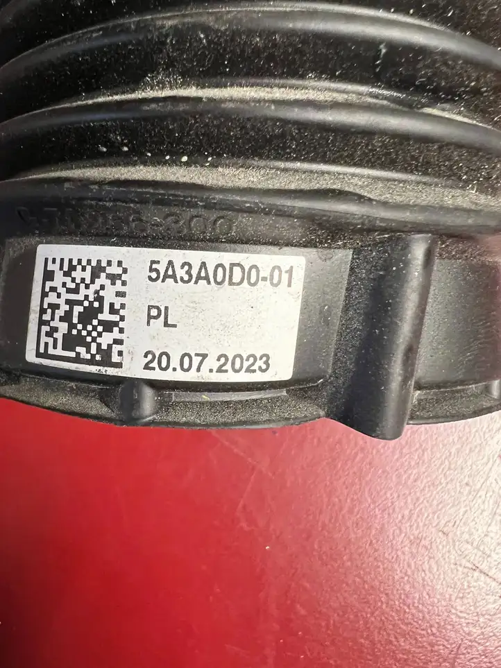 BMW iX (2021 - ) 5A3A0D0 Защита опоры переднего амортизатора — фото 3
