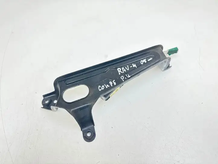 Toyota RAV 4 (XA20) (2000 - 2005) 8983042010 Датчик удара SRS — фото 3