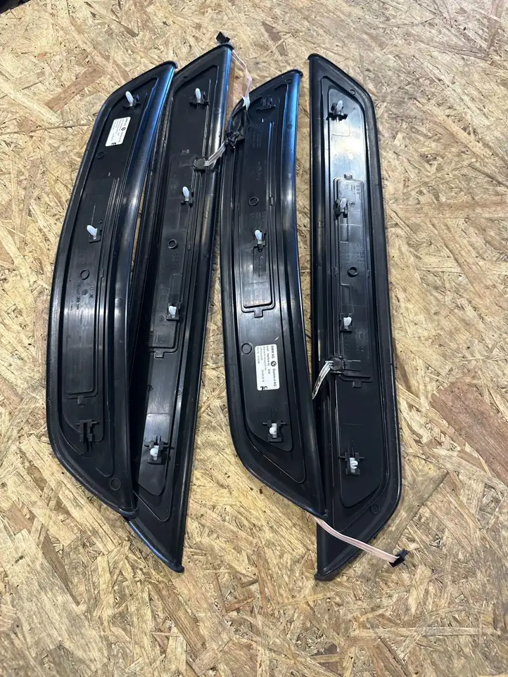 BMW 5 G30 G31 (2016 - ) 616096 Наружная отделка переднего порога — фото 2