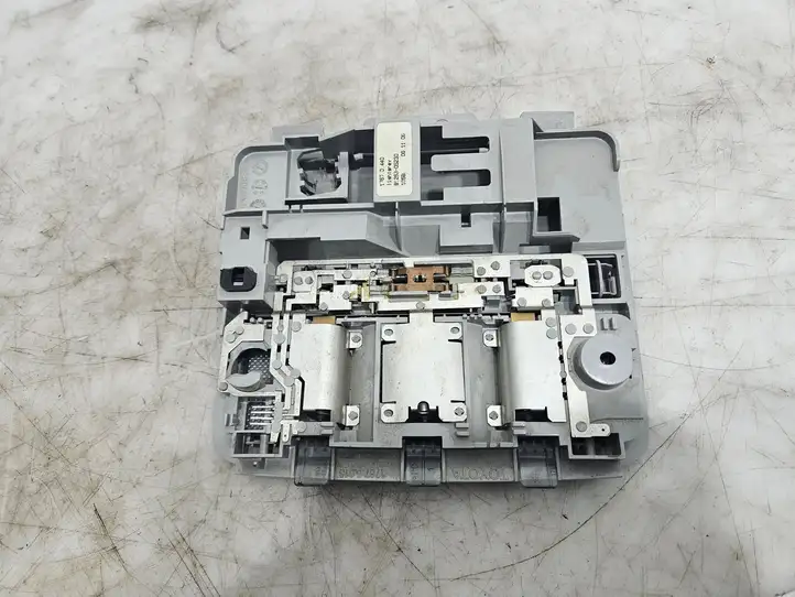 Toyota Avensis T250 (2006 - 2009) 17670440 Передняя подсветка — фото 3