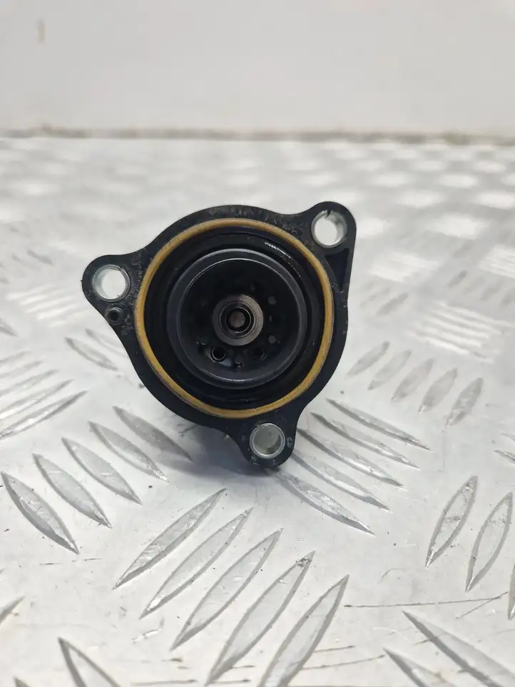 BMW 3 F30 F35 F31 (2012 - 2018) 7609210 Электропривод турбины — фото 1
