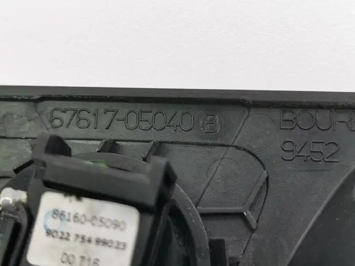 Toyota Avensis T250 (2006 - 2009) 6761705040 Твитер задних дверей — фото 7
