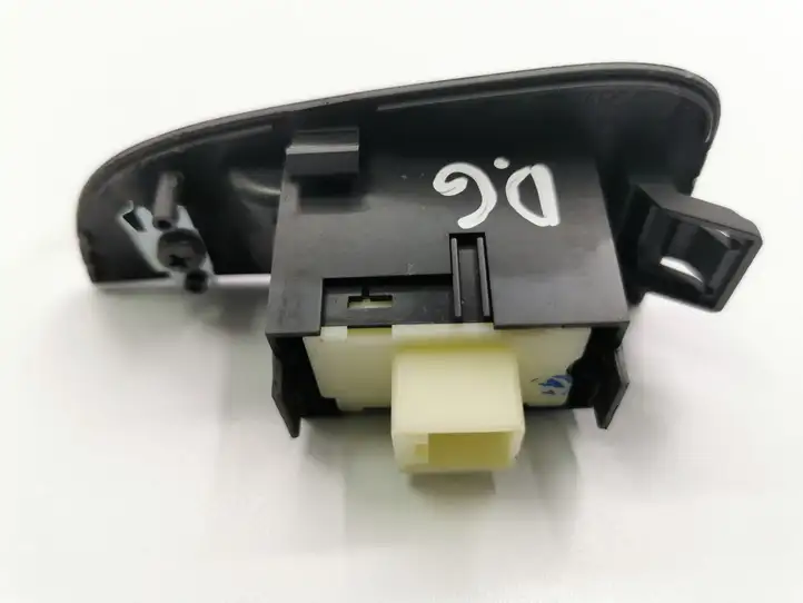 Toyota Avensis T250 (2006 - 2009) 7427105020 Блок кнопок стеклоподъемников — фото 4