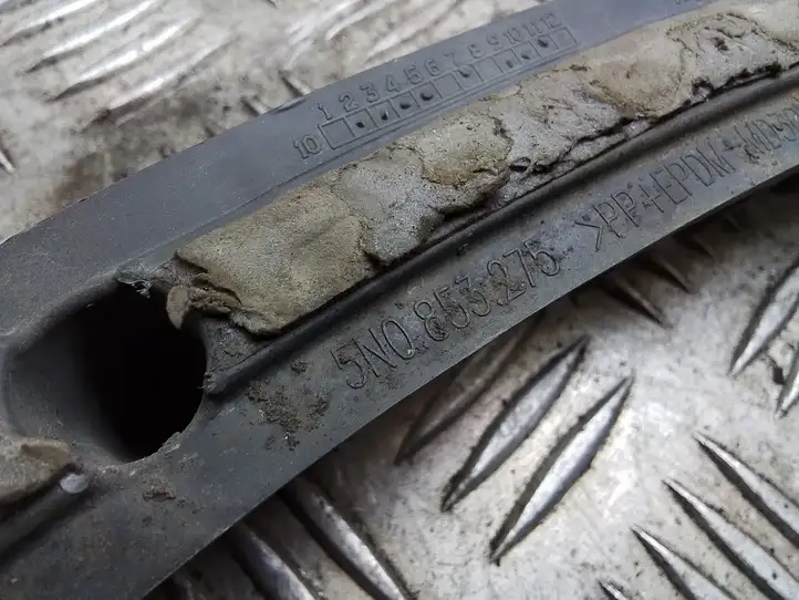 Volkswagen Tiguan (2007 - 2011) 5N0853275 Крепление крыла — фото 2