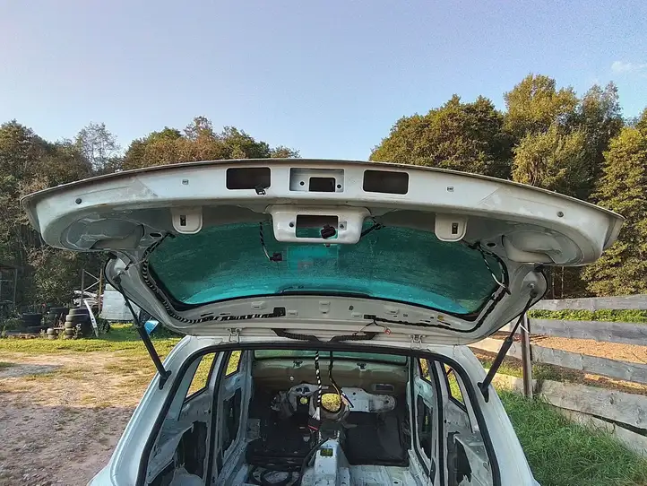 Volkswagen Tiguan (2007 - 2011) Крышка багажника — фото 2