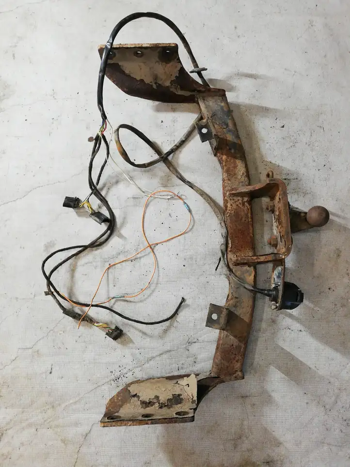 Ford Transit (2000 - 2006) Комплект буксировочного крюка — фото 2