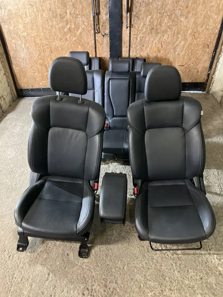 Mitsubishi Outlander (2018 - 2021) Комплект салона — фото 1