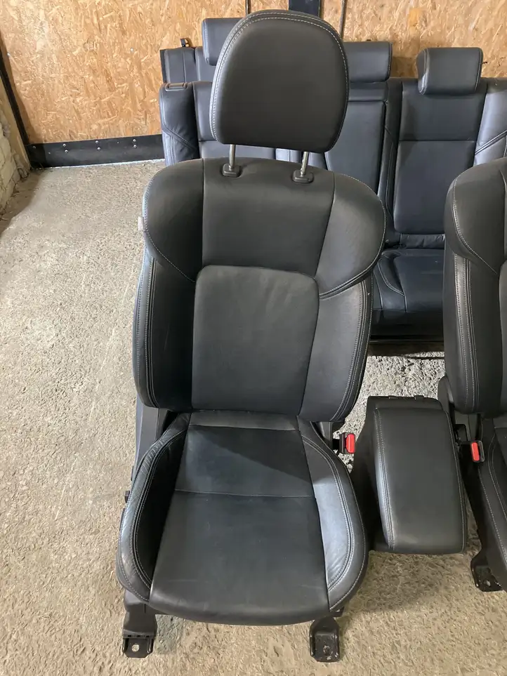 Mitsubishi Outlander (2018 - 2021) Комплект салона — фото 35