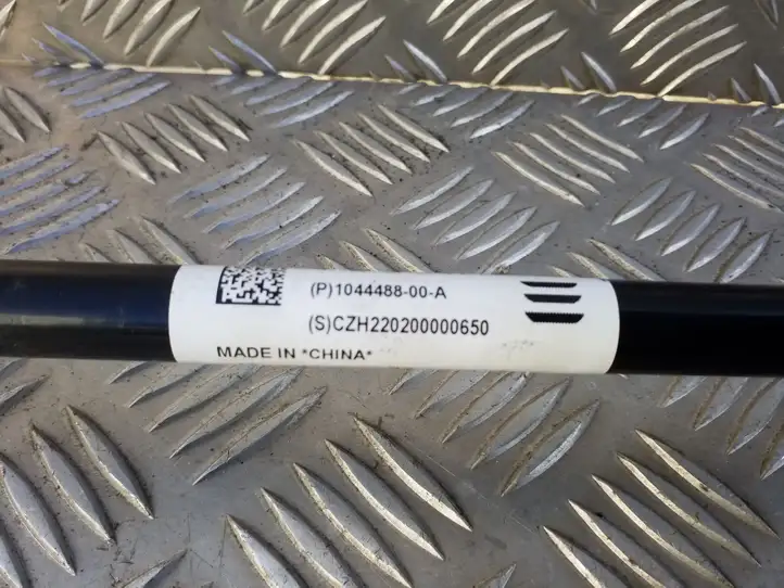 Tesla Model 3 (2017 - 2023) 104448800A Стойка стабилизатора — фото 2