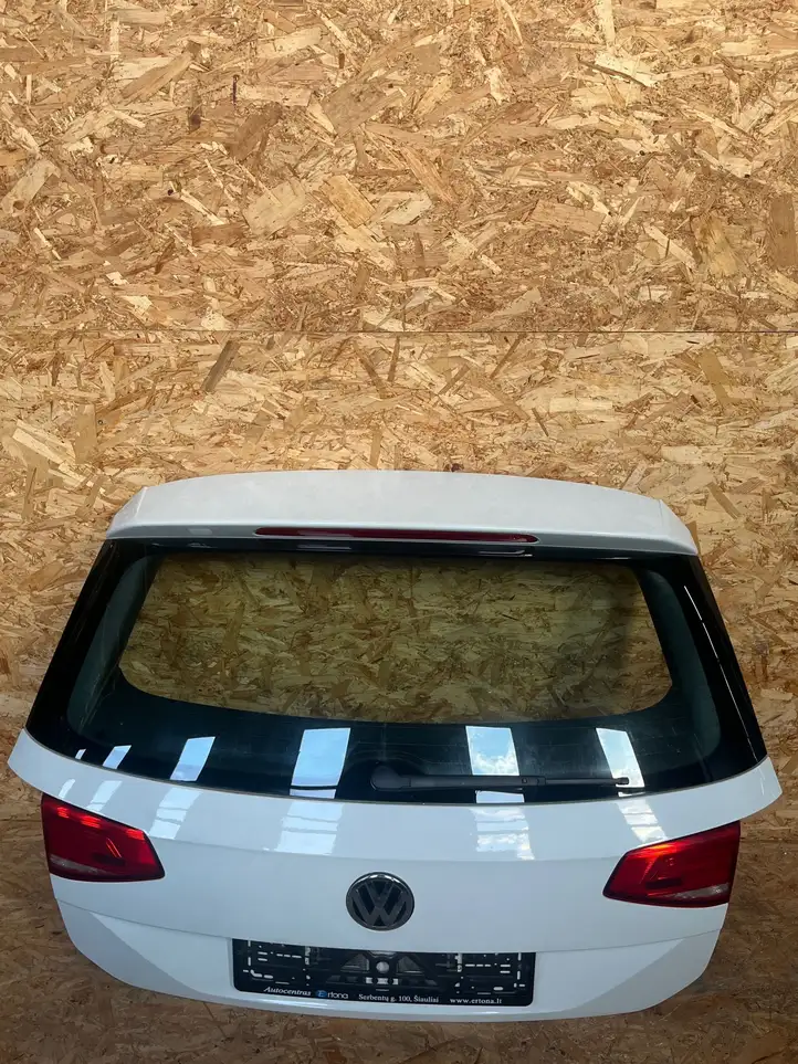 Volkswagen PASSAT B8 (2015 - )   Отделка крышки багажника (комплект)