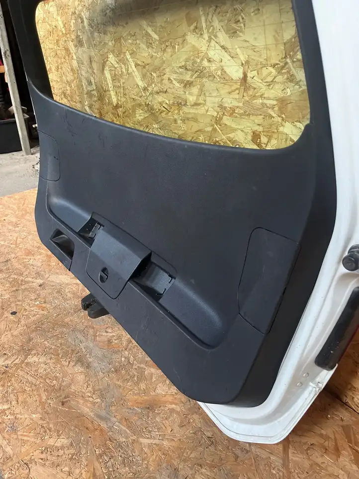 Volkswagen PASSAT B8 (2015 - )   Отделка крышки багажника (комплект)