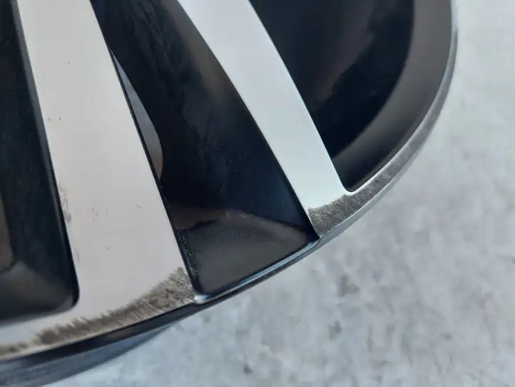 Volvo XC40 (2017 - ) 31445812 Легкосплавный колесный диск R18 — фото 7