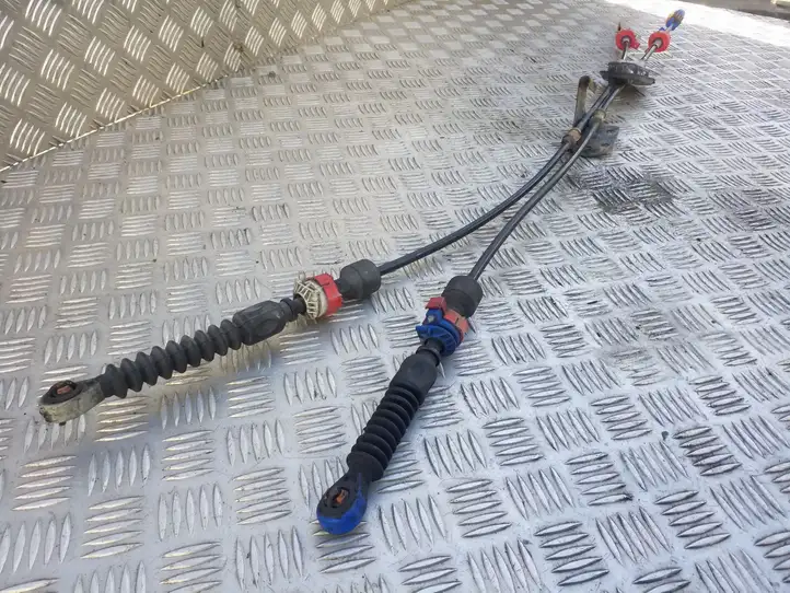 Nissan Qashqai (2010 - 2013)  112112856 Трос переключения передач