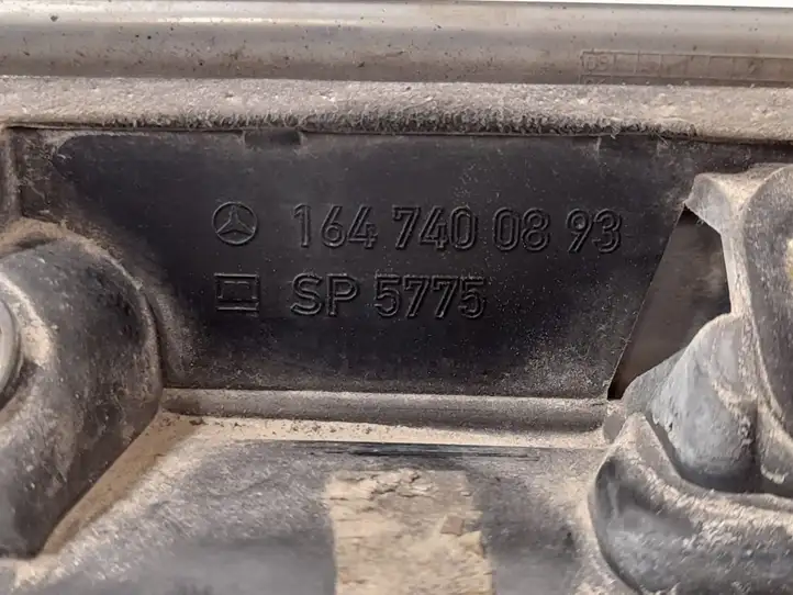Mercedes-Benz ML W164 (2005 - 2011) Подсветка номера — фото 7