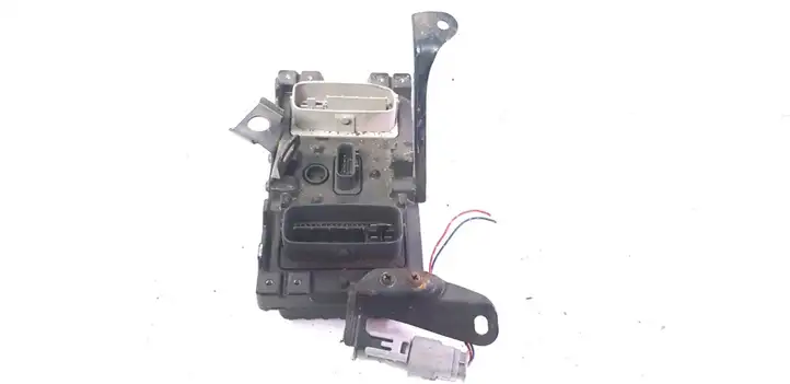 Lexus GS 300 350 430 450h (2004 - 2007) 89540-30630 Усилитель звука — фото 1