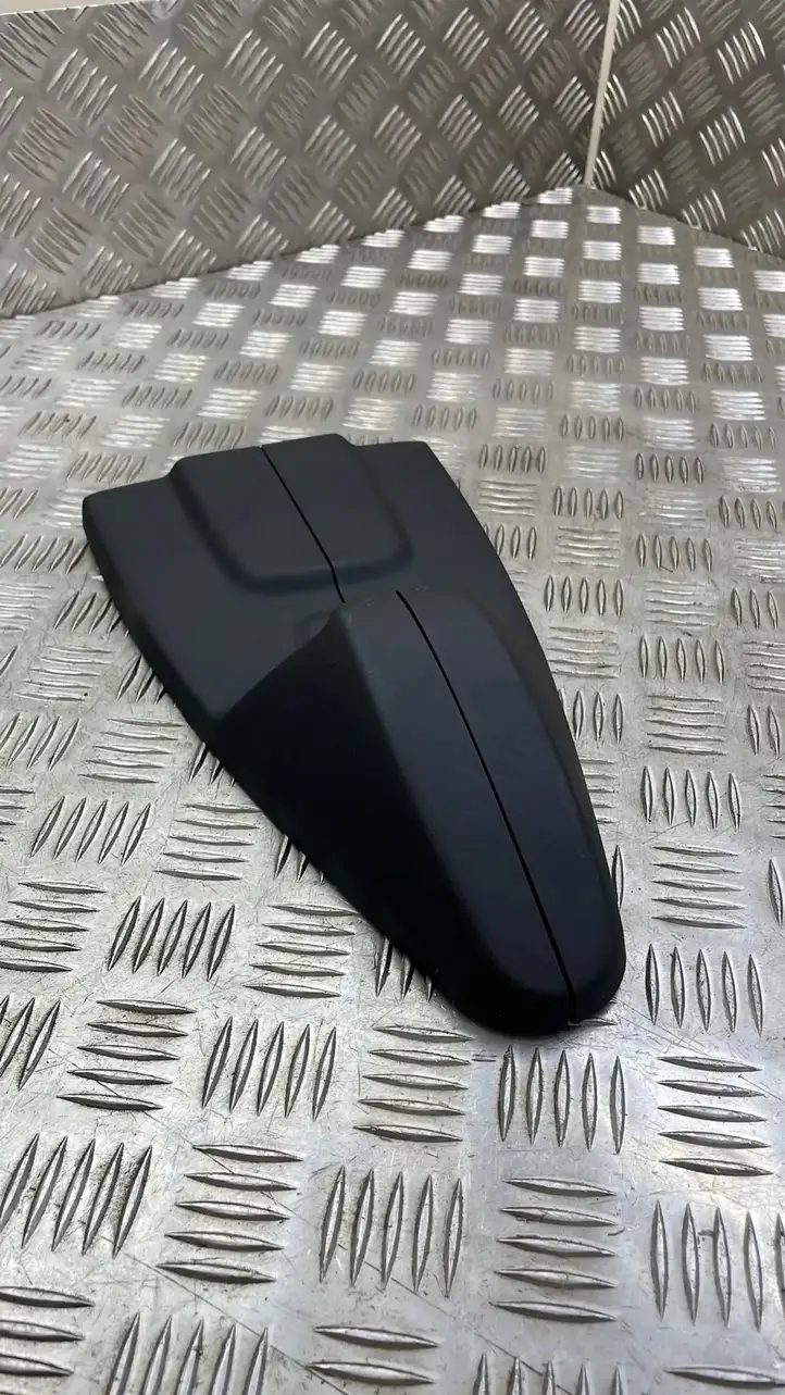 Ford Focus Grand C-MAX (2010 - 2019) AM51A03514BDW Прочие детали салона — фото 1