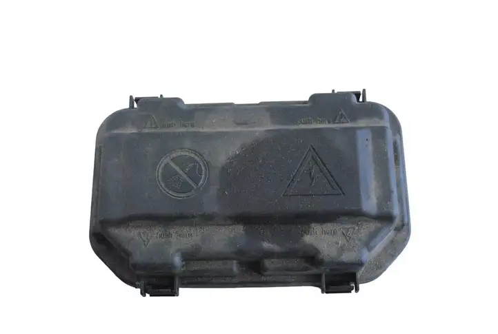 BMW 3 F30 F35 F31 (2012 - 2018) 9224872 Крышка ящика предохранителей — фото 2