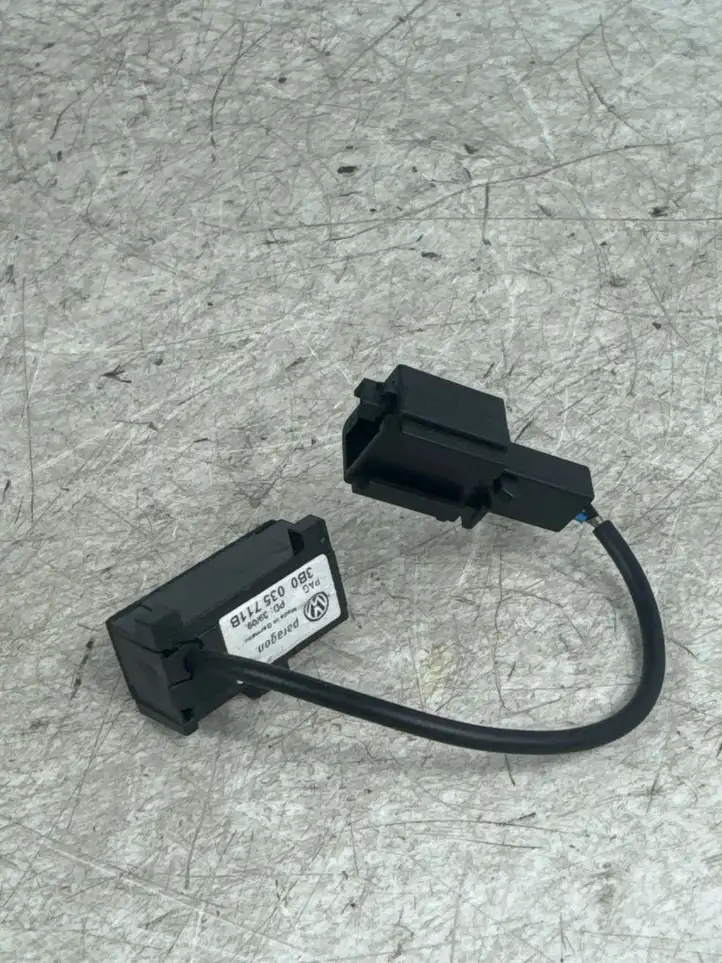 Seat Leon (1P) (2005 - 2012) 3B0035711B Микрофон (Bluetooth / телефон) — фото 2