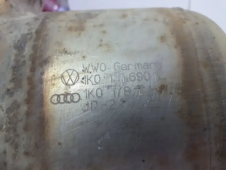 Volkswagen Touran I (2003 - 2010) 1K0131690L Катализатор / DPF / FAP — фото 7