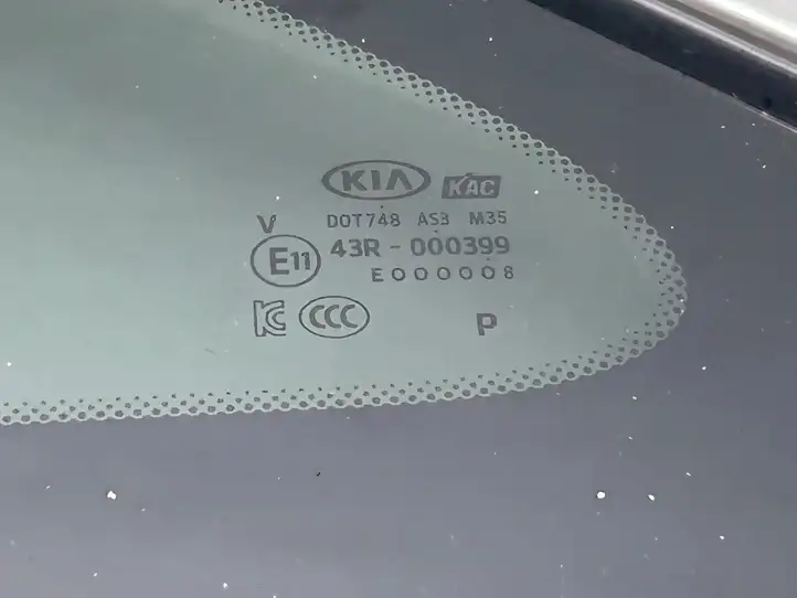 Kia Sorento (2014 - 2017) 87810C5100 Заднее боковое стекло — фото 2