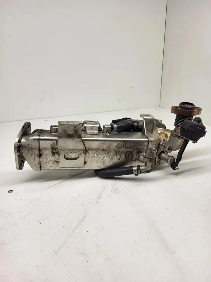 BMW 3 F30 F35 F31 (2012 - 2018) 7810751 Охладитель клапана EGR — фото 1