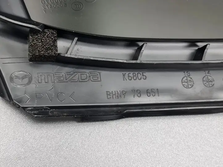 Mazda 3 (2017 - 2019) E443R000070 Форточка двери — фото 7