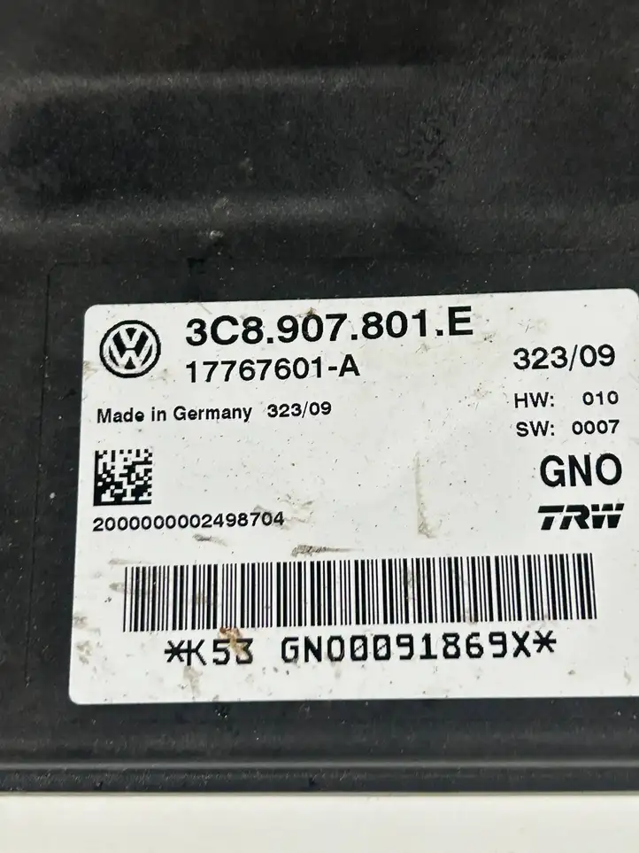 Volkswagen PASSAT B6 (2005 - 2010) 3C8907801E Блок управления стояночным тормозом — фото 3