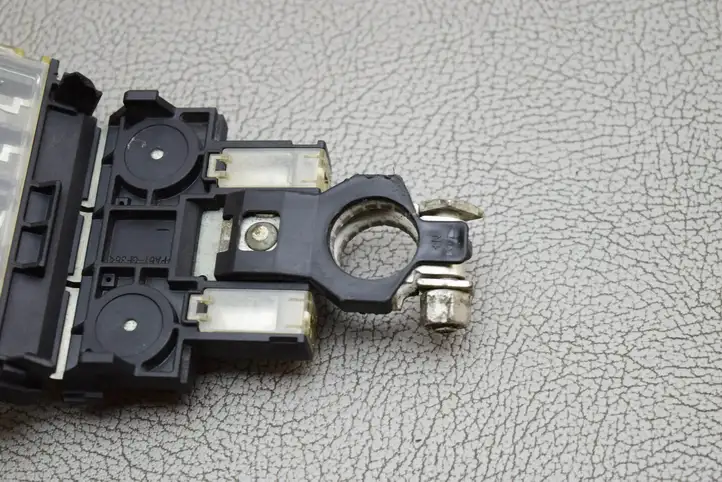 Nissan Juke I F15 (2010 - 2018) F9021320 Клеммный узел плюсовых проводов — фото 10