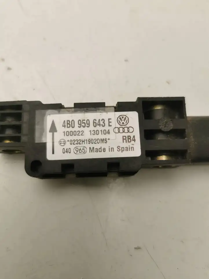 Audi A6 S6 C6 4F (2004 - 2008) 4B0959643E Датчик удара SRS — фото 4