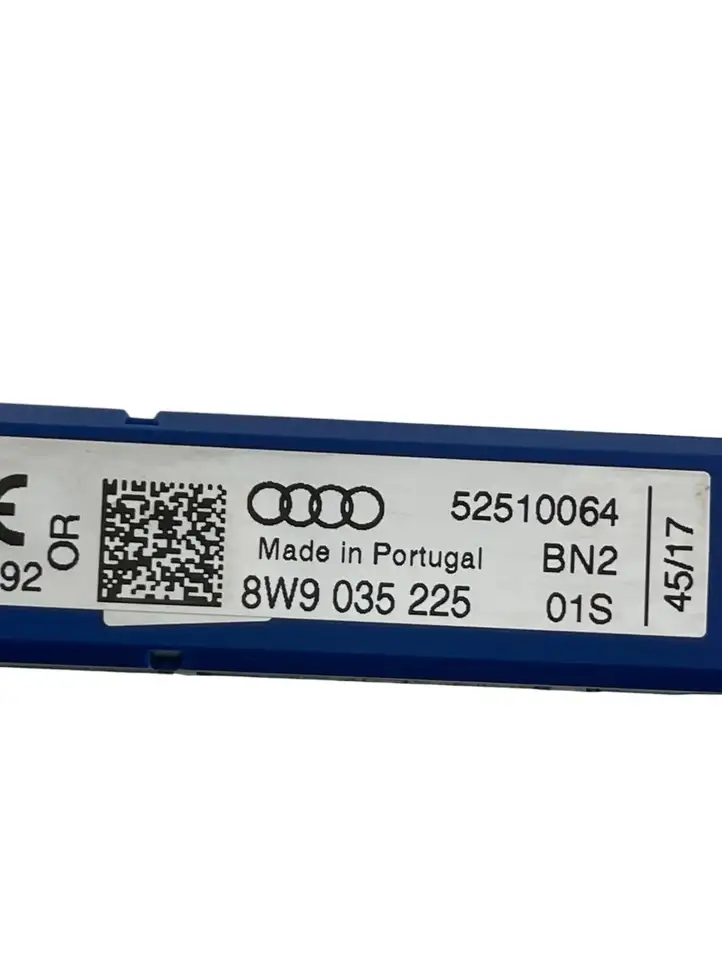 Audi A4 S4 B9 (2015 - 2019) 8W9035225 Усилитель антенны — фото 7