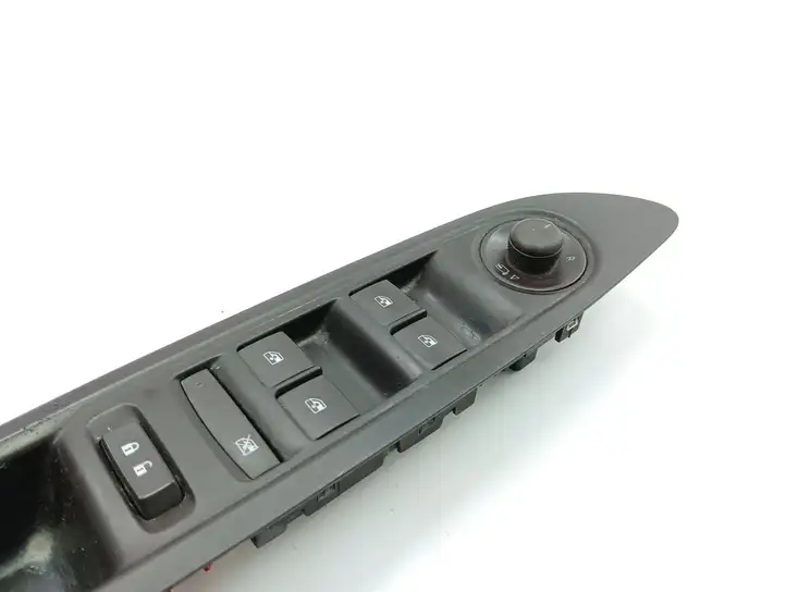 Opel Mokka (2012 - 2016) 95025521 Кнопка стеклоподъемников — фото 3
