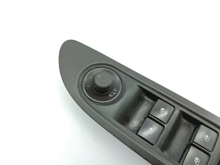 Opel Mokka (2012 - 2016) 95025521 Кнопка стеклоподъемников — фото 4