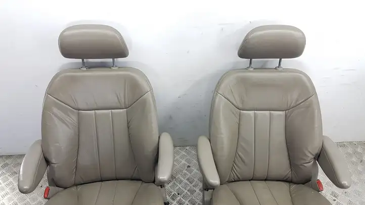 Chrysler Voyager (1996 - 2001) Комплект салона — фото 6