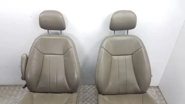 Chrysler Voyager (1996 - 2001) Комплект салона — фото 8