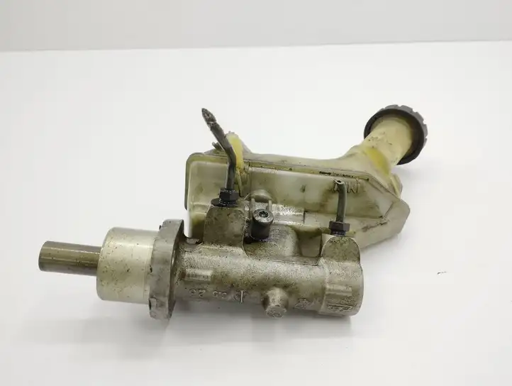 Nissan Micra (2003 - 2007) 2245WJT9 Главный тормозной цилиндр — фото 3
