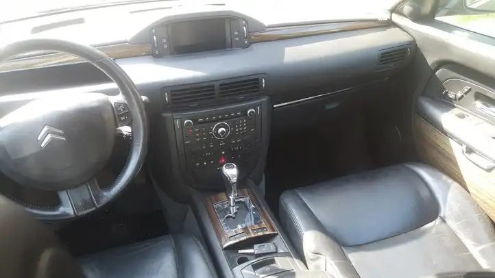 Citroen C6 (2005 - 2012) Крышка бардачка — фото 2