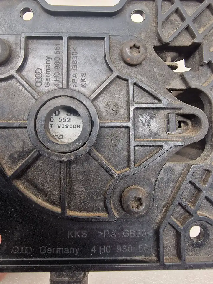 Audi A8 S8 D4 4H (2010 - 2014) 4H0980561 Камера ночного видения — фото 8