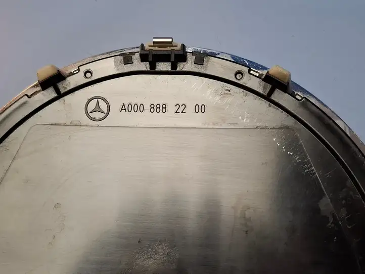 Mercedes-Benz EQE v295 (2022 - ) A0008882200 Эмблема автомобиля — фото 9