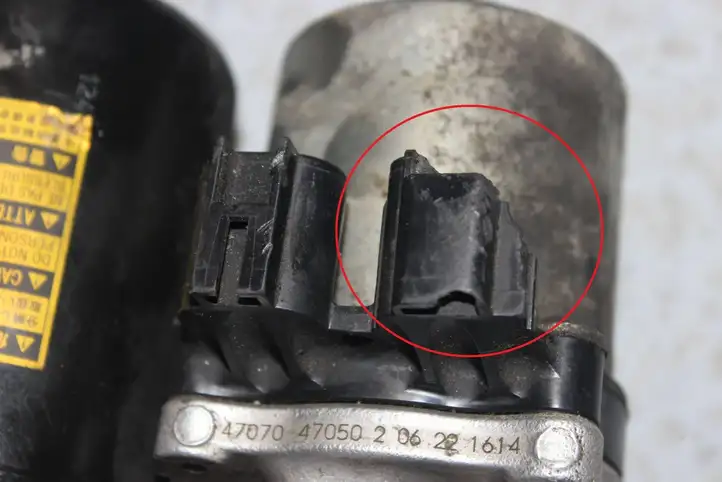 Toyota RAV 4 (XA40) (2012 - 2018) 4707047050 Вакуумный усилитель тормозов — фото 2