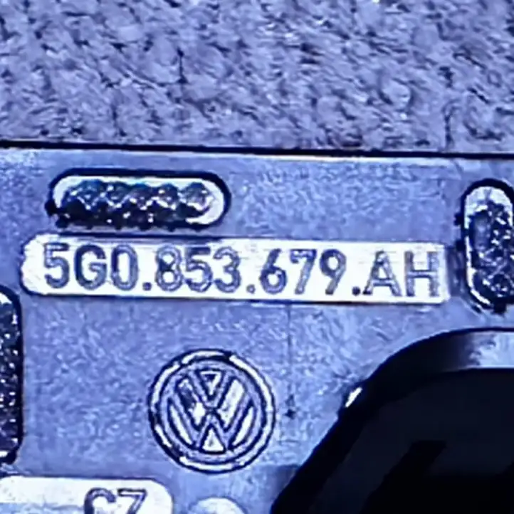 Volkswagen Golf VII (2013 - 2019) 5G0853679AH Эмблема модели — фото 3