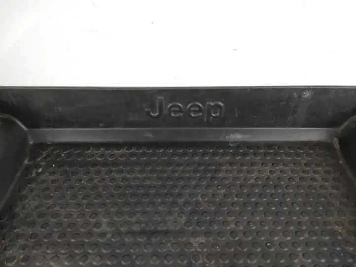 Jeep Cherokee (2001 - 2007) Резиновый коврик багажника — фото 2