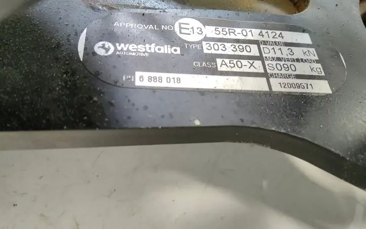 BMW 5 G30 G31 (2016 - ) 6888018 Комплект буксировочного крюка — фото 3