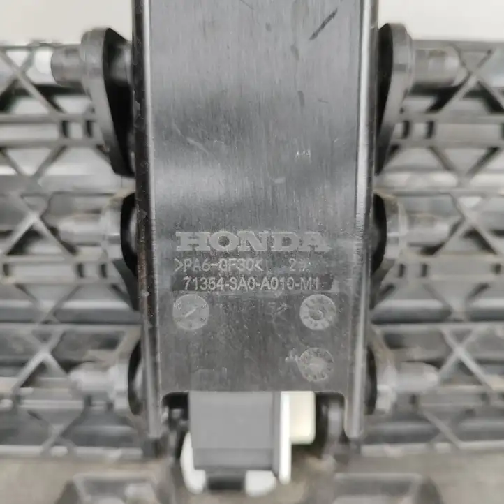 Honda CR-V (2022 - ) 713543A0A01 Детали воздухозаборника — фото 6