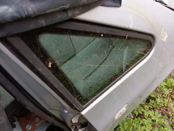 Volkswagen Sharan (2003 - 2010) Треугольное стекло кузова — фото 1